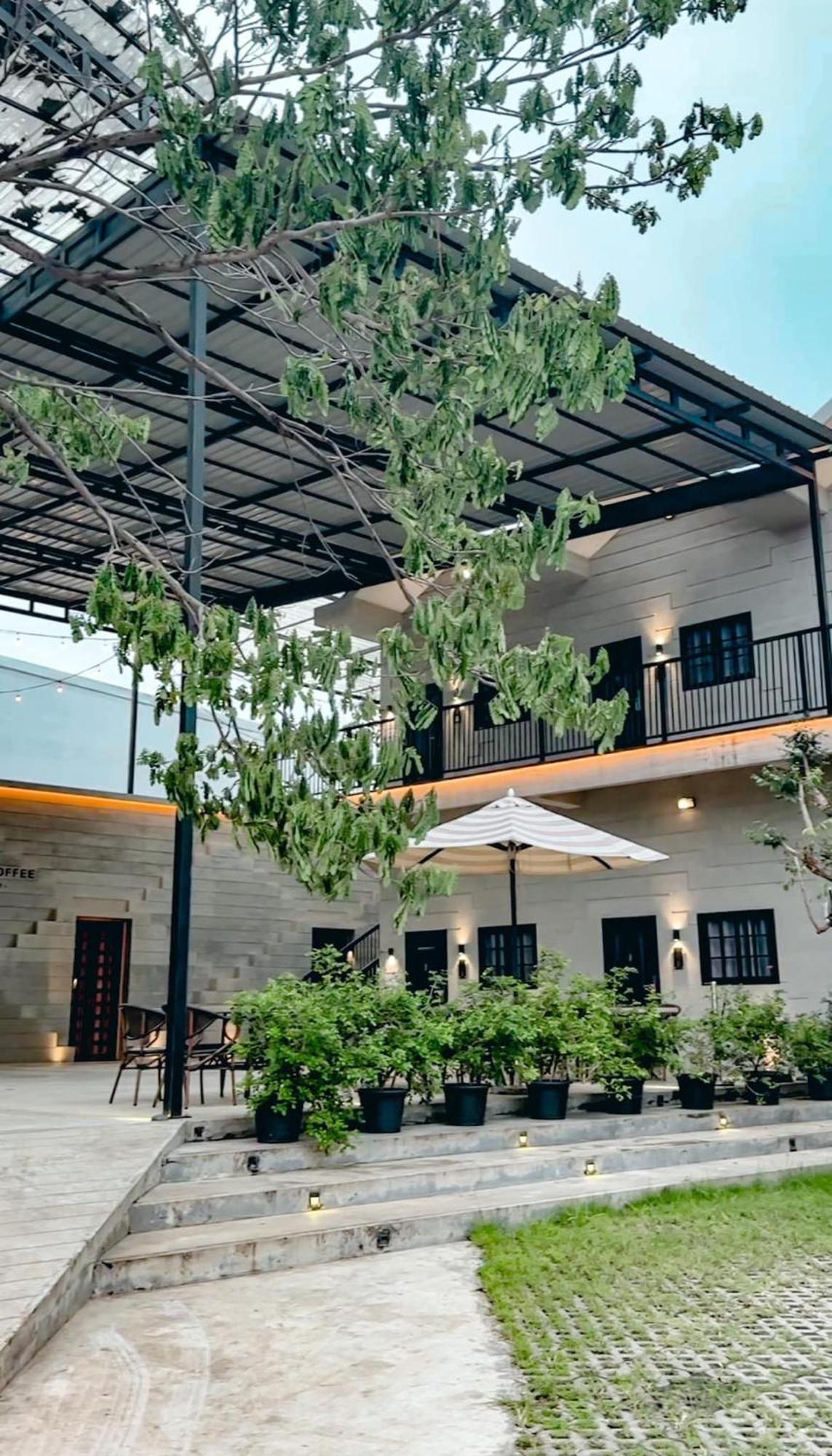 Macchiato Resort Savannakhet Opposite Thai Embassy 外观 照片